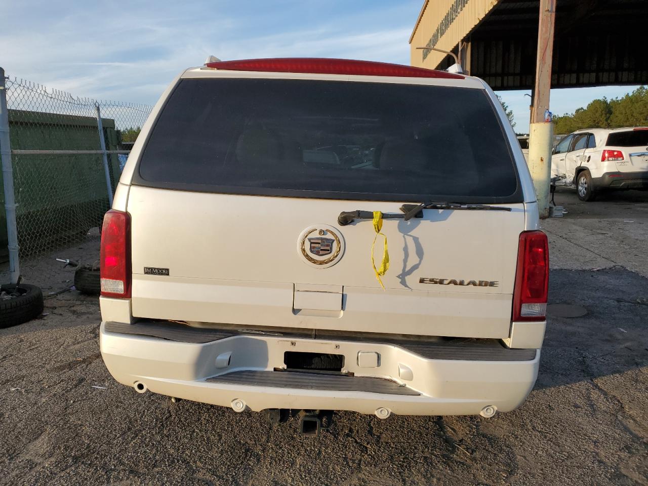 2002 Cadillac Escalade VIN 1GYEC63T02R152780 Copart auction photo, all over damage thumbnail 6