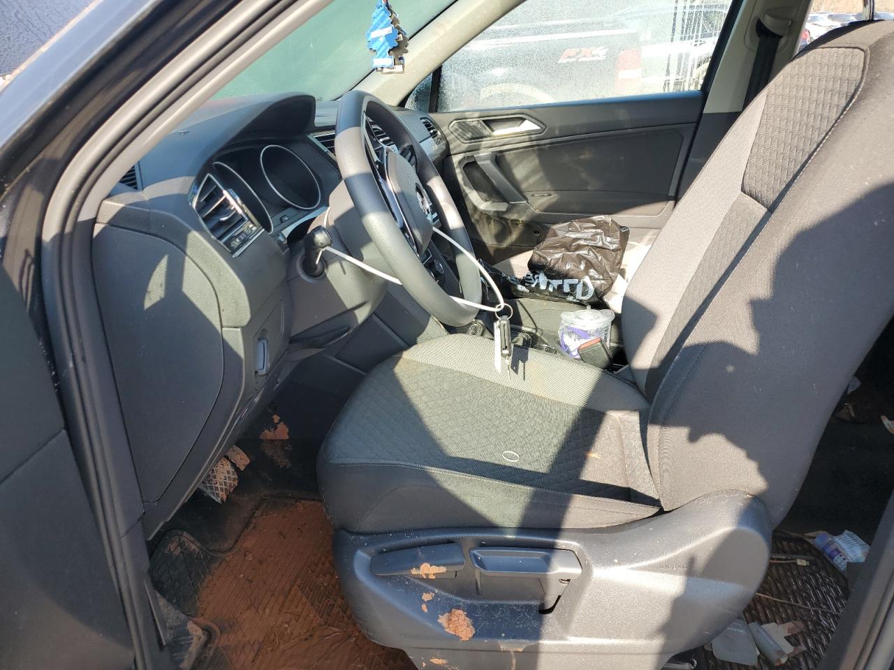 2020 Volkswagen Tiguan VIN 3VV0B7AX7LM140709 Copart auction photo, water/flood / all over damage thumbnail 7