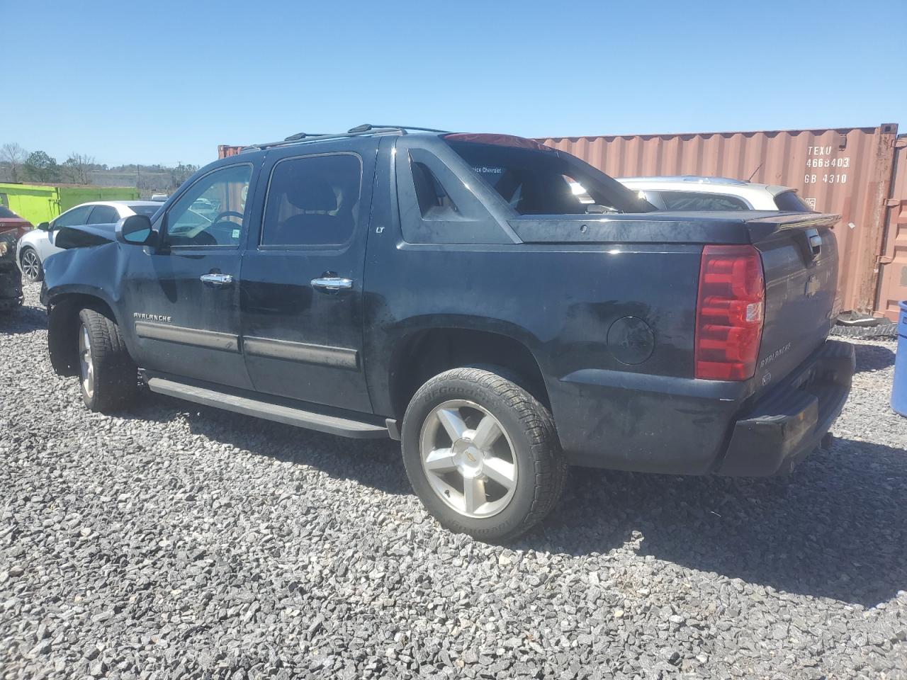 2011 Chevrolet Avalanche VIN 3GNMCFE05BG388885 Copart auction photo, front end / side damage thumbnail 2