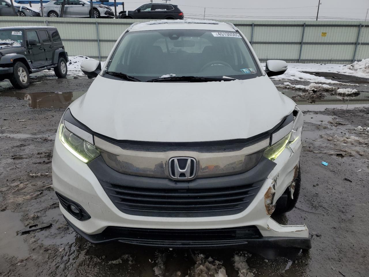 2022 Honda HR-V VIN 3CZRU6H52NM740615 Copart auction photo, front end / side damage thumbnail 5