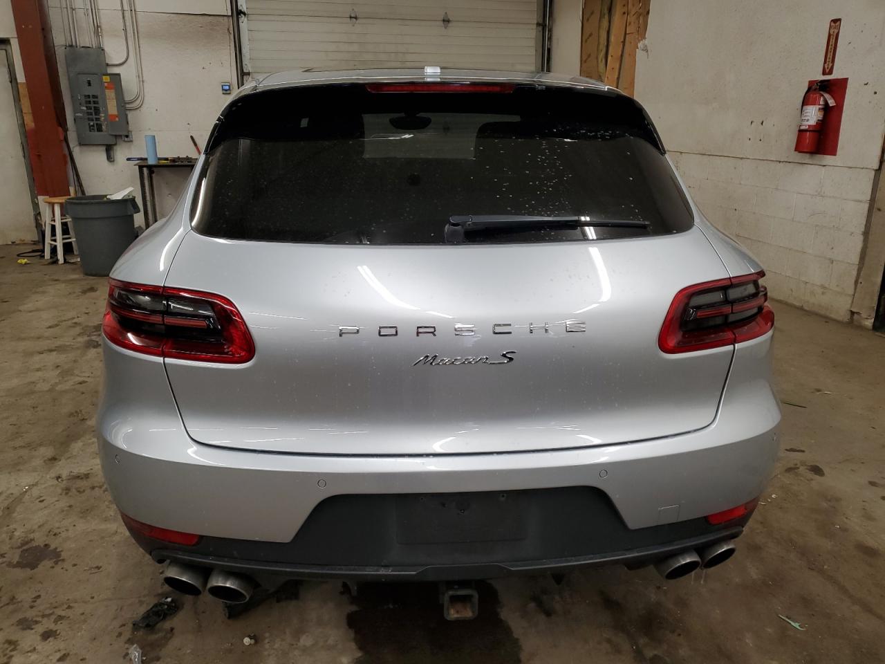 2016 Porsche Macan VIN WP1AB2A5XGLB45848 Copart auction photo, minor dent/scratches damage thumbnail 6