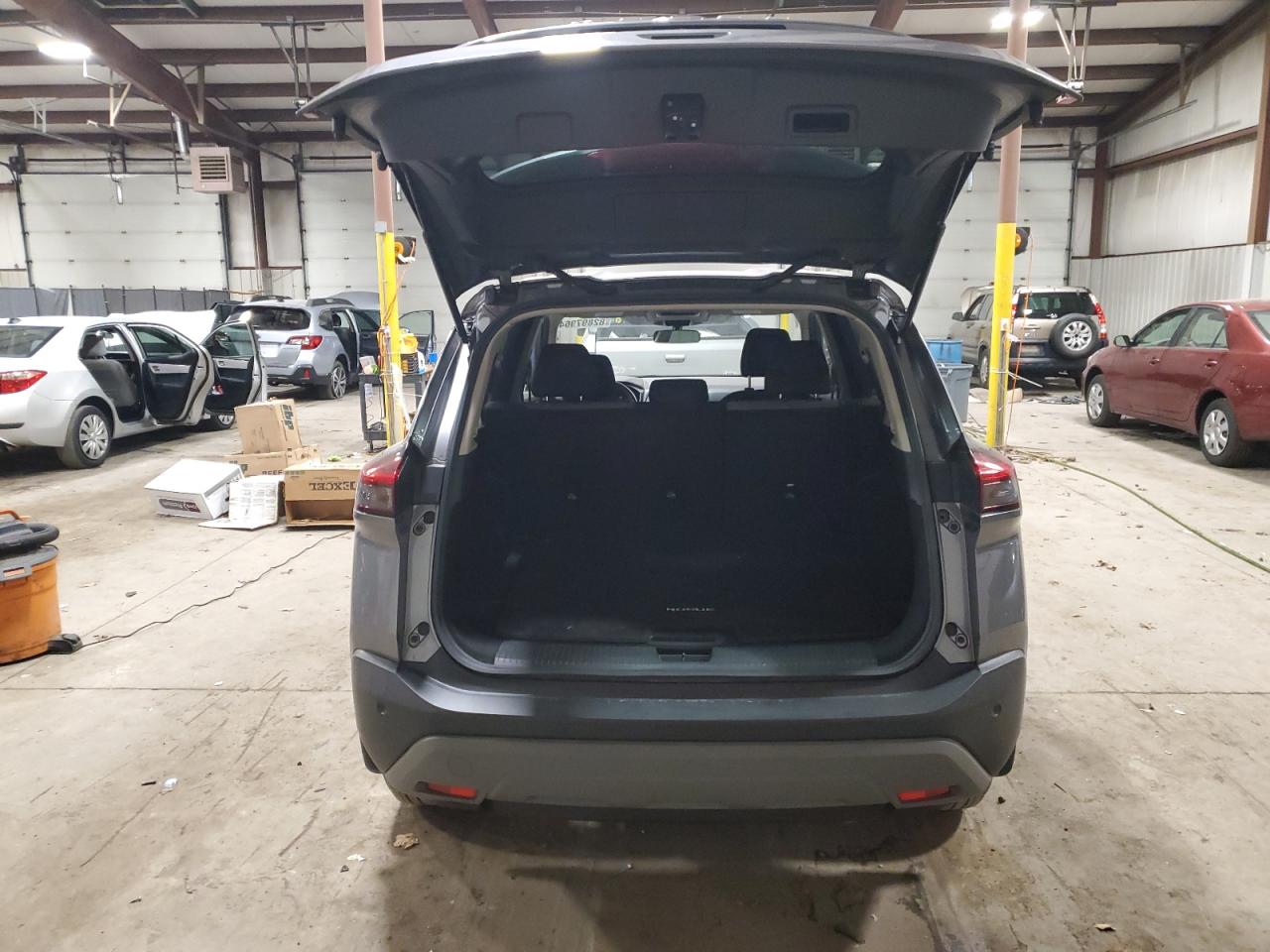 2021 Nissan Rogue VIN JN8AT3BBXMW233676 Copart auction photo, vandalism damage thumbnail 6