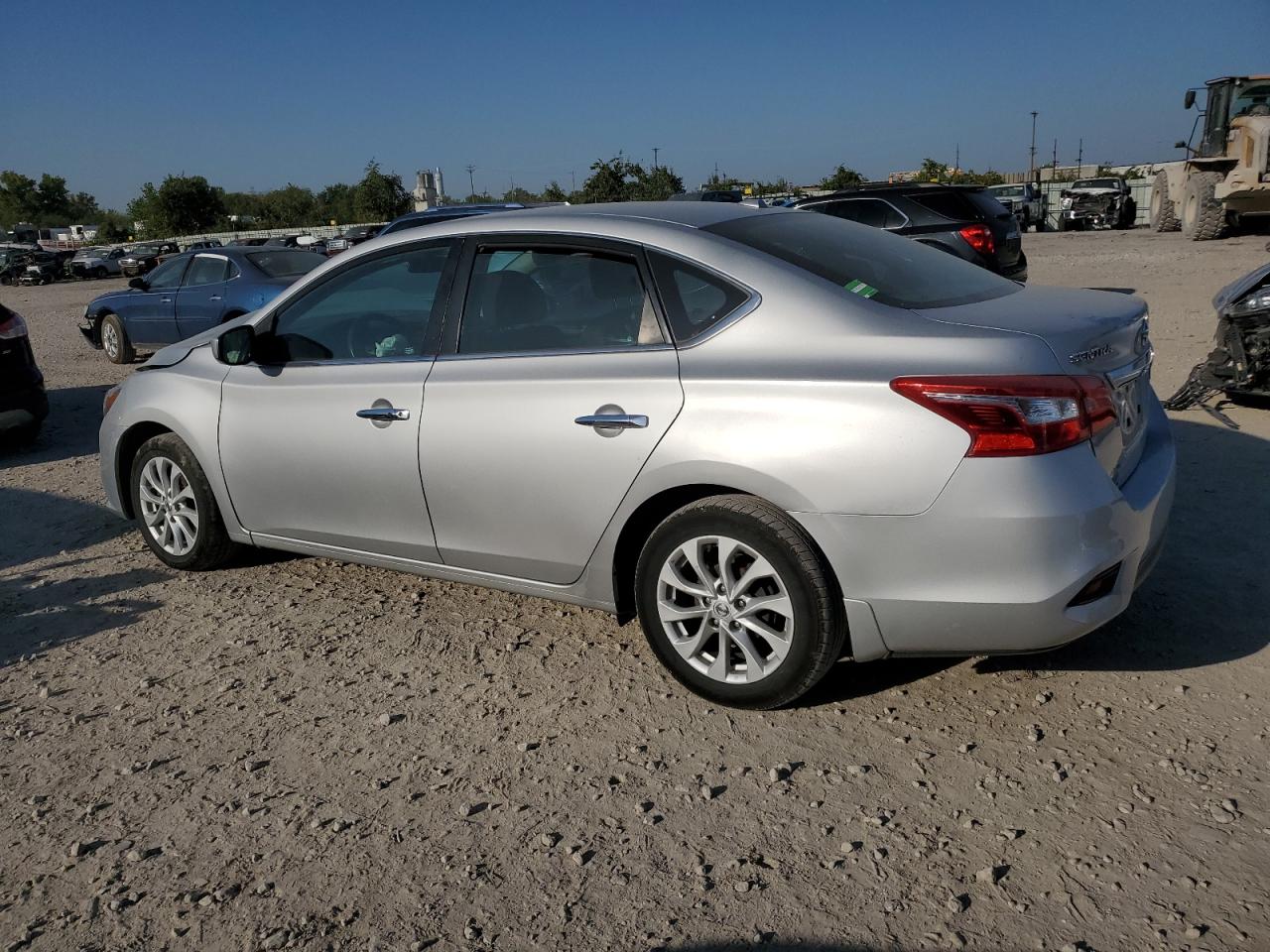 2019 Nissan Sentra VIN 3N1AB7AP4KY335826 Copart auction photo, front end / minor dent/scratches damage thumbnail 2