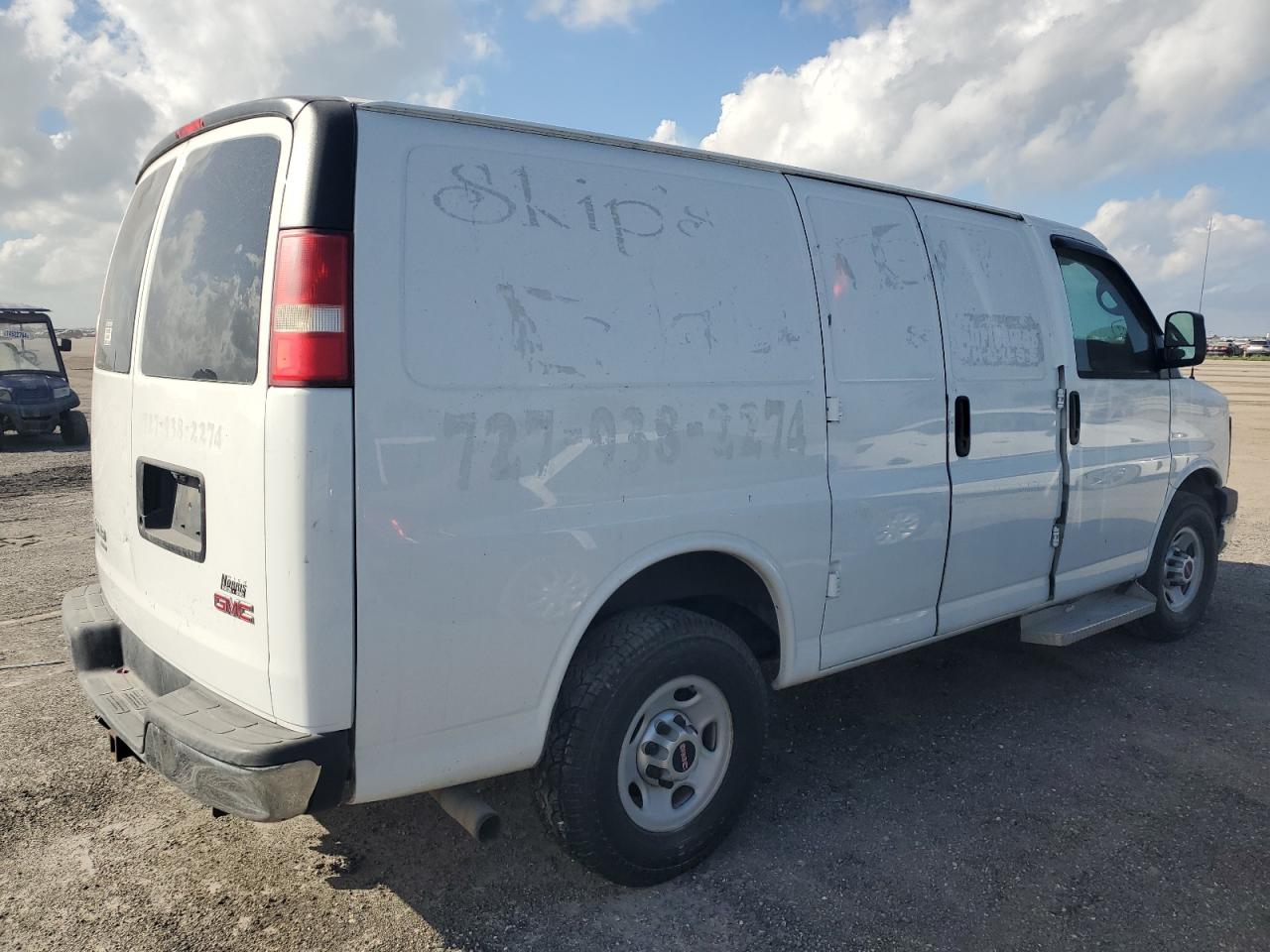 2014 GMC Savana VIN 1GTW7FCAXE1172325 Copart auction photo, water/flood damage thumbnail 3