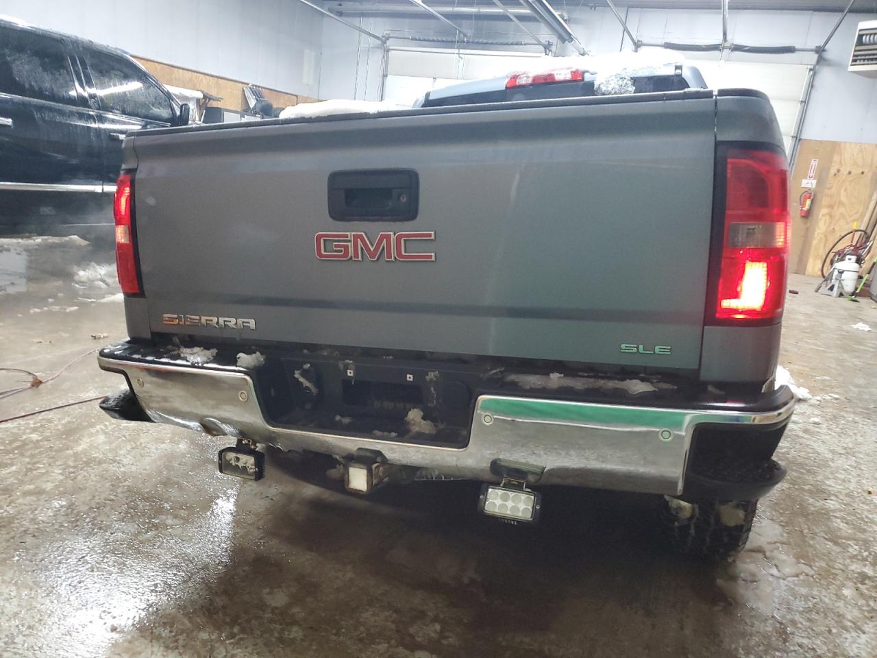 2015 GMC Sierra VIN 3GTU2UECXFG321490 Copart auction photo, front end / undercarriage damage thumbnail 6