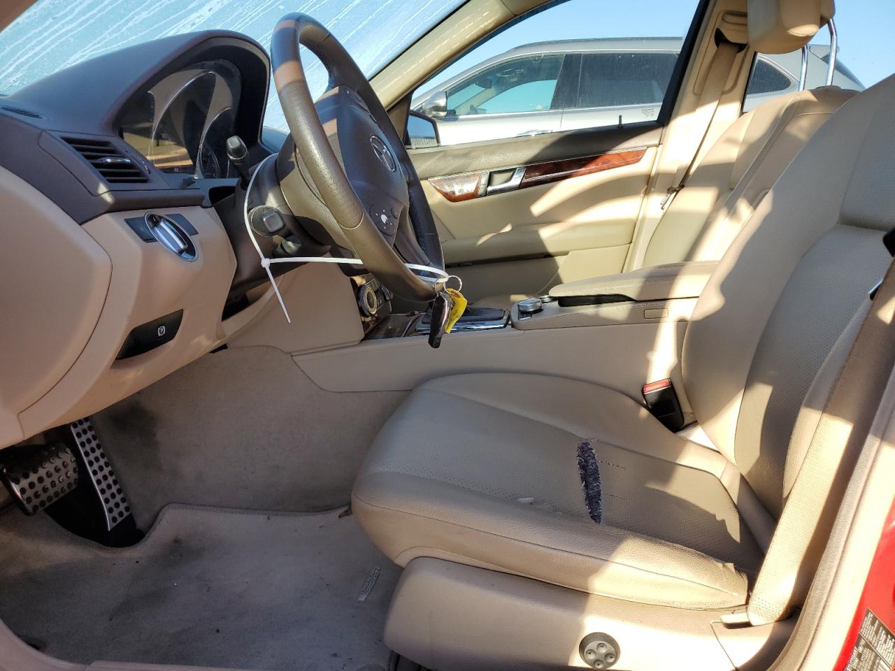 2011 Mercedes-Benz C-klasse VIN WDDGF8BB4BR144262 Copart auction photo, rear end damage thumbnail 7
