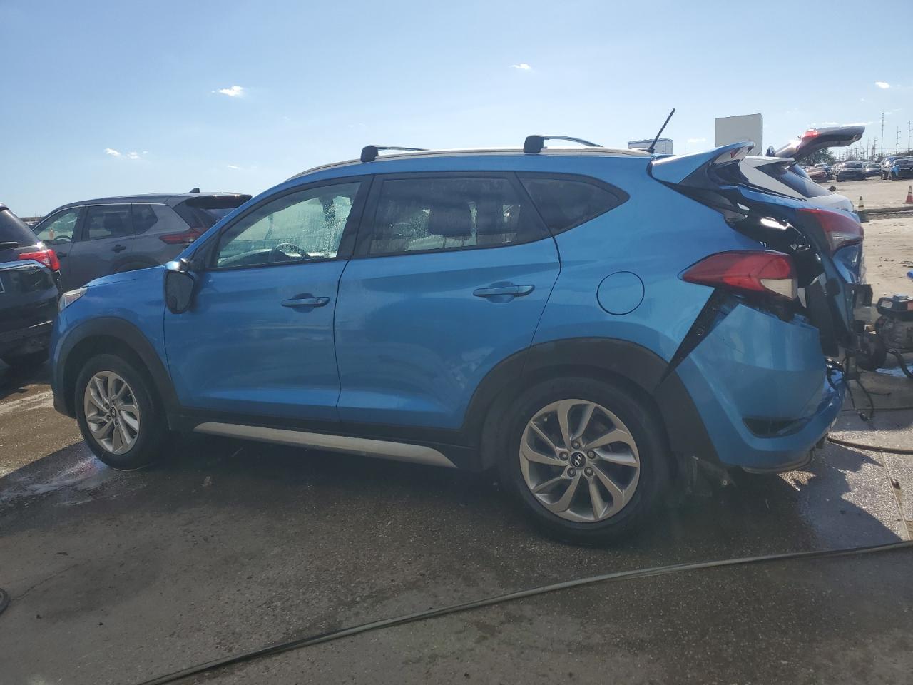 2017 Hyundai Tucson VIN KM8J33A21HU344840 Copart auction photo, all over damage thumbnail 2