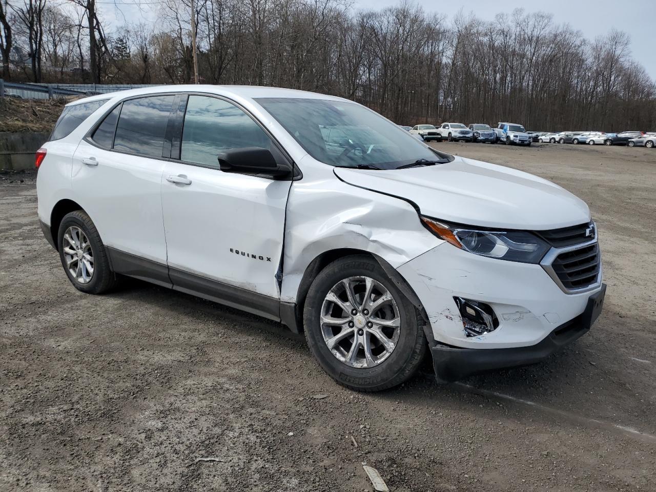 2019 Chevrolet Equinox VIN 2GNAXHEV2K6158473 Copart auction photo, front end / side damage thumbnail 4