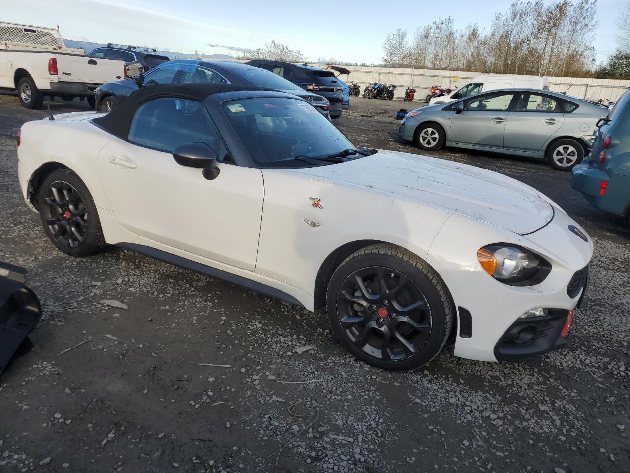 2017 Fiat 124 Spider VIN JC1NFAEK6H0108944 Copart auction photo, minor dent/scratches damage thumbnail 4