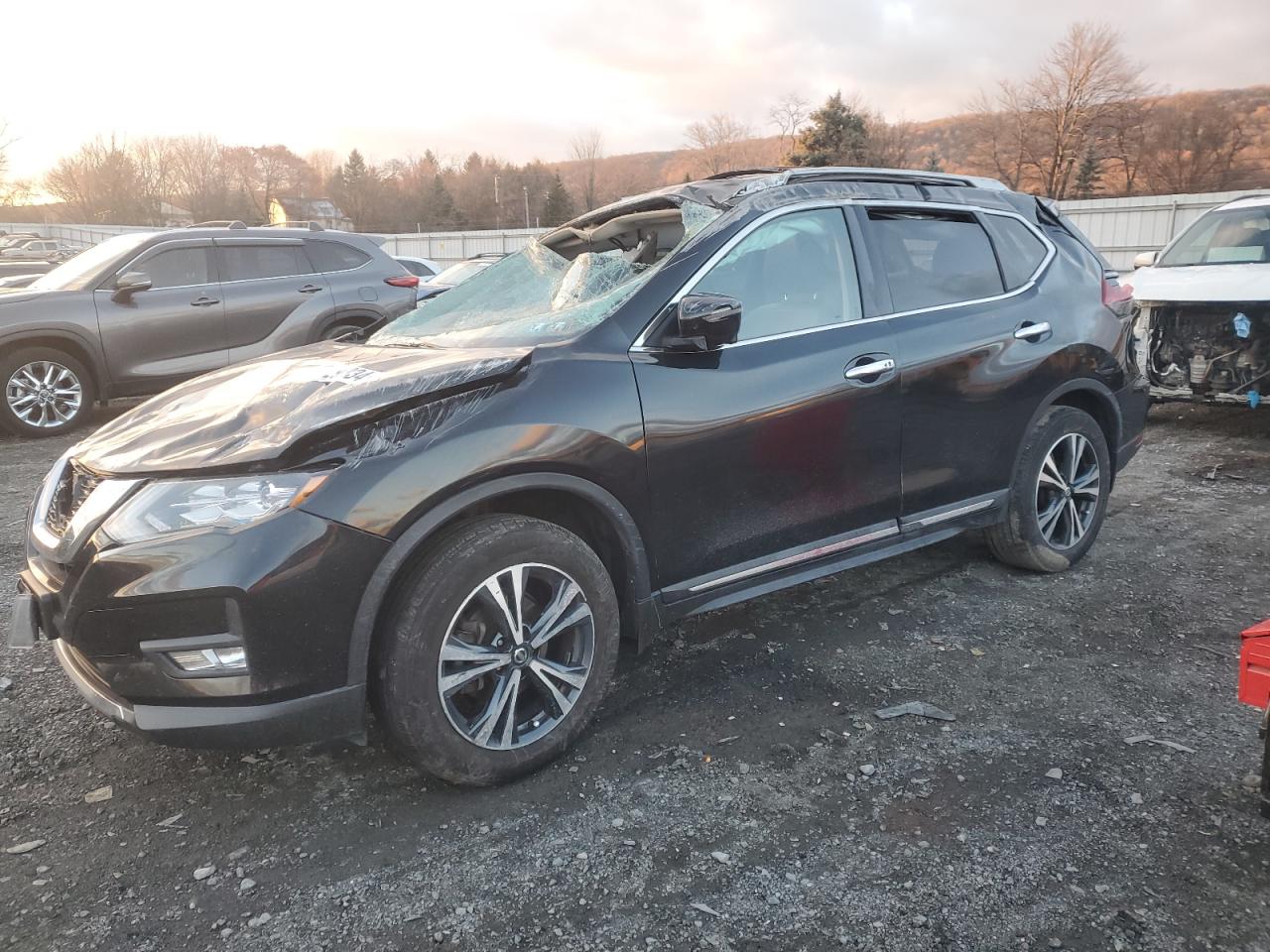 2018 Nissan Rogue VIN 5N1AT2MV0JC800466