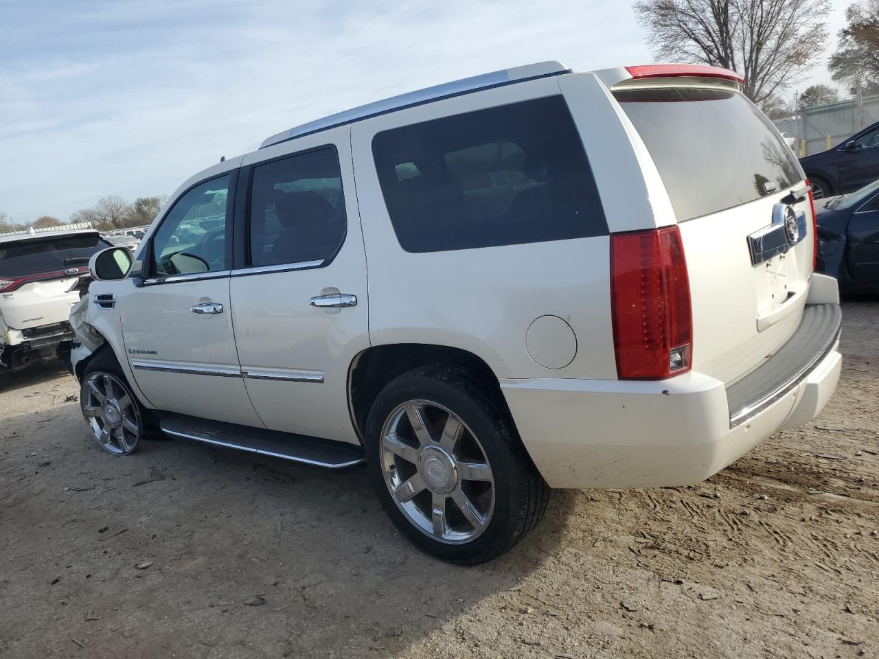 2008 Cadillac Escalade VIN 1GYFK63828R129769 Copart auction photo, front end / minor dent/scratches damage thumbnail 2