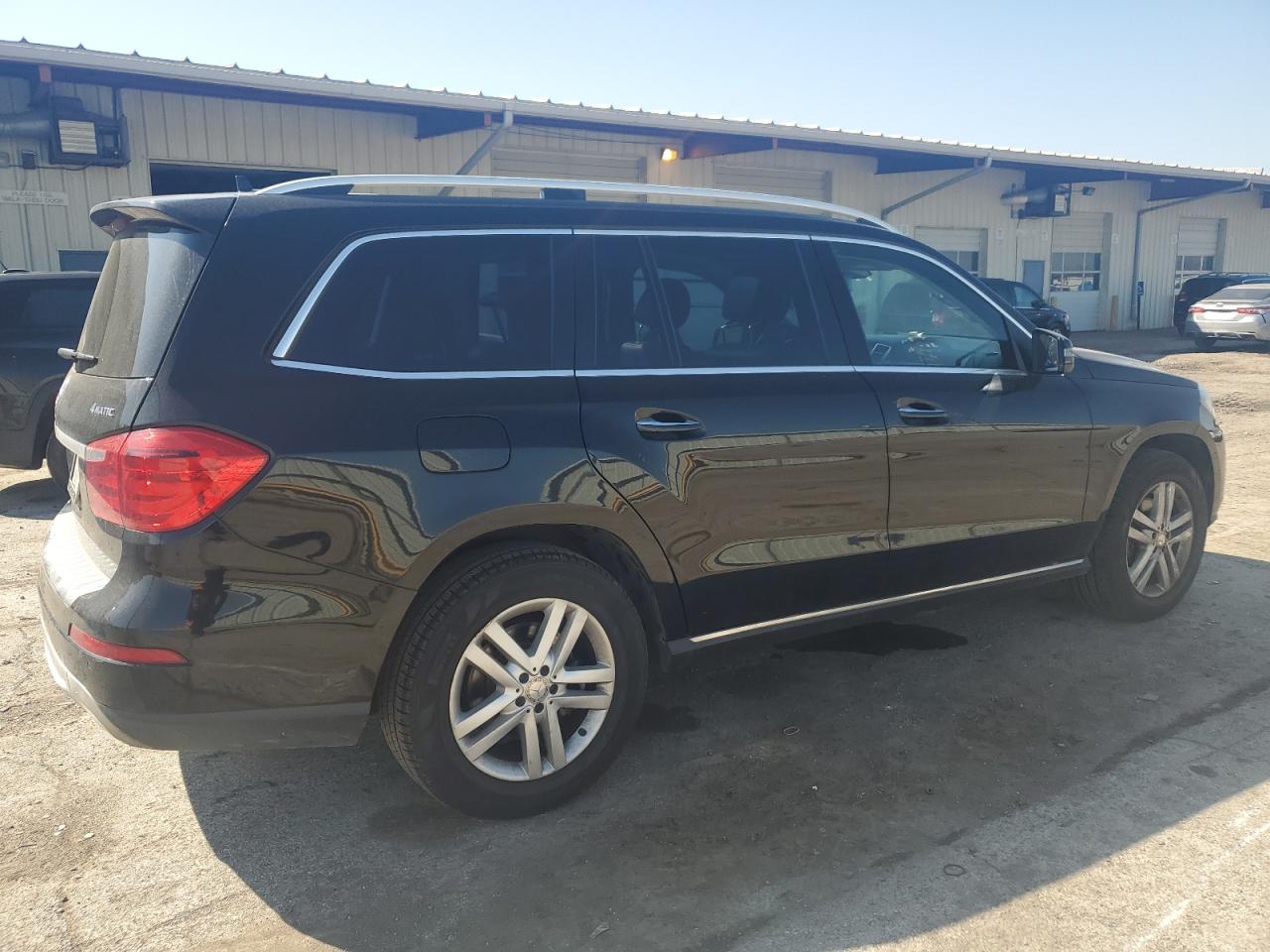2014 Mercedes-Benz GL-klasse VIN 4JGDF7CE9EA398743 Copart auction photo, minor dent/scratches damage thumbnail 3