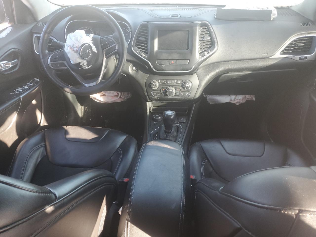2019 Jeep Grand Cherokee VIN 1C4PJMLB7KD258494 Copart auction photo, front end / side damage thumbnail 8