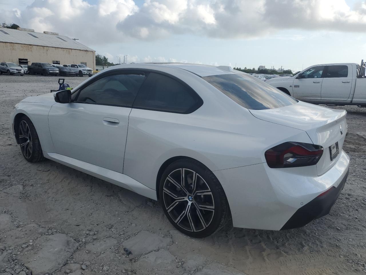 2023 BMW 2er VIN 3MW23CM0XP8D61289 Copart auction photo, side damage thumbnail 2