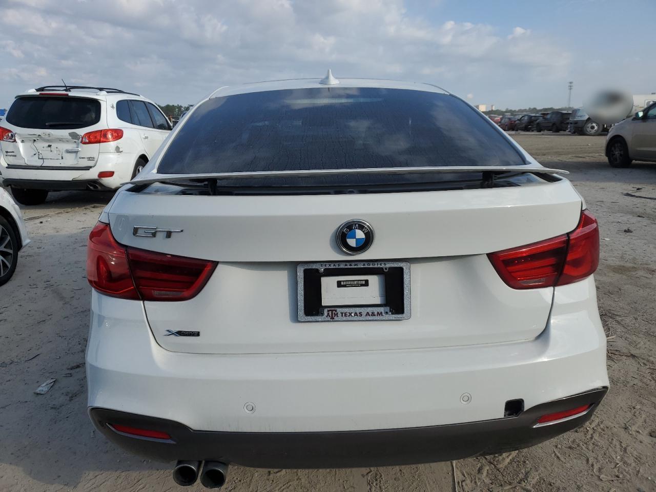 2017 BMW 3er VIN WBA8Z9C59HG453196 Copart auction photo, front end damage thumbnail 6