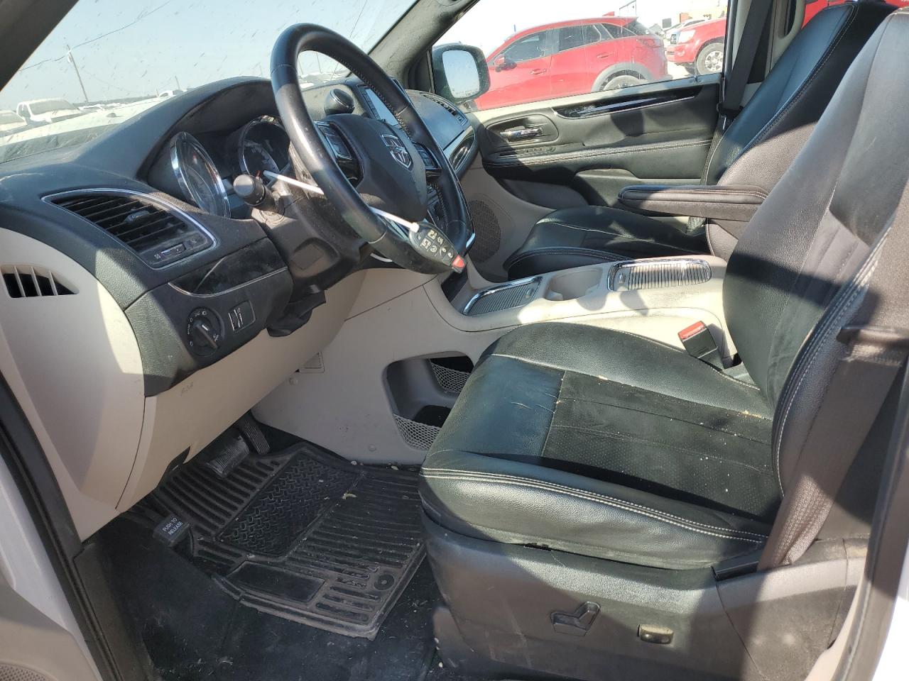 2018 Dodge Caravan VIN 2C4RDGCG1JR264459 Copart auction photo, front end / minor dent/scratches damage thumbnail 5
