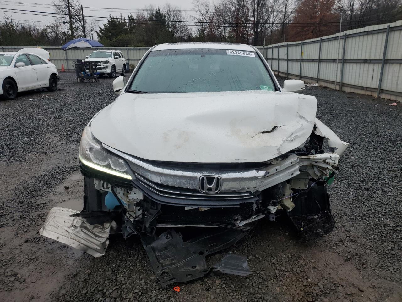 2017 Honda Accord VIN 1HGCR2F81HA086339 Copart auction photo, front end damage thumbnail 5