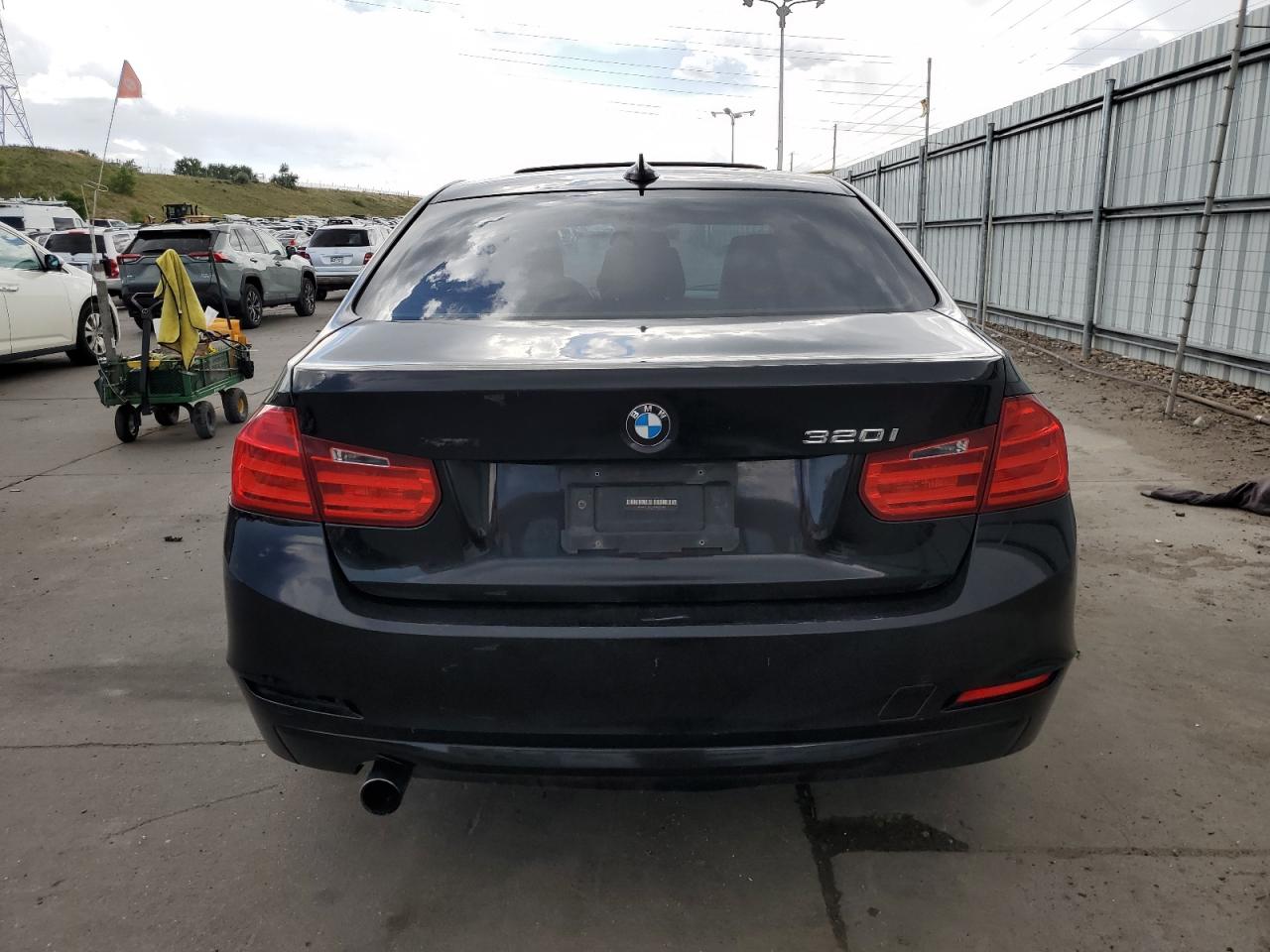 2014 BMW 3er VIN WBA3C3G57ENS71197 Copart auction photo, front end damage thumbnail 6