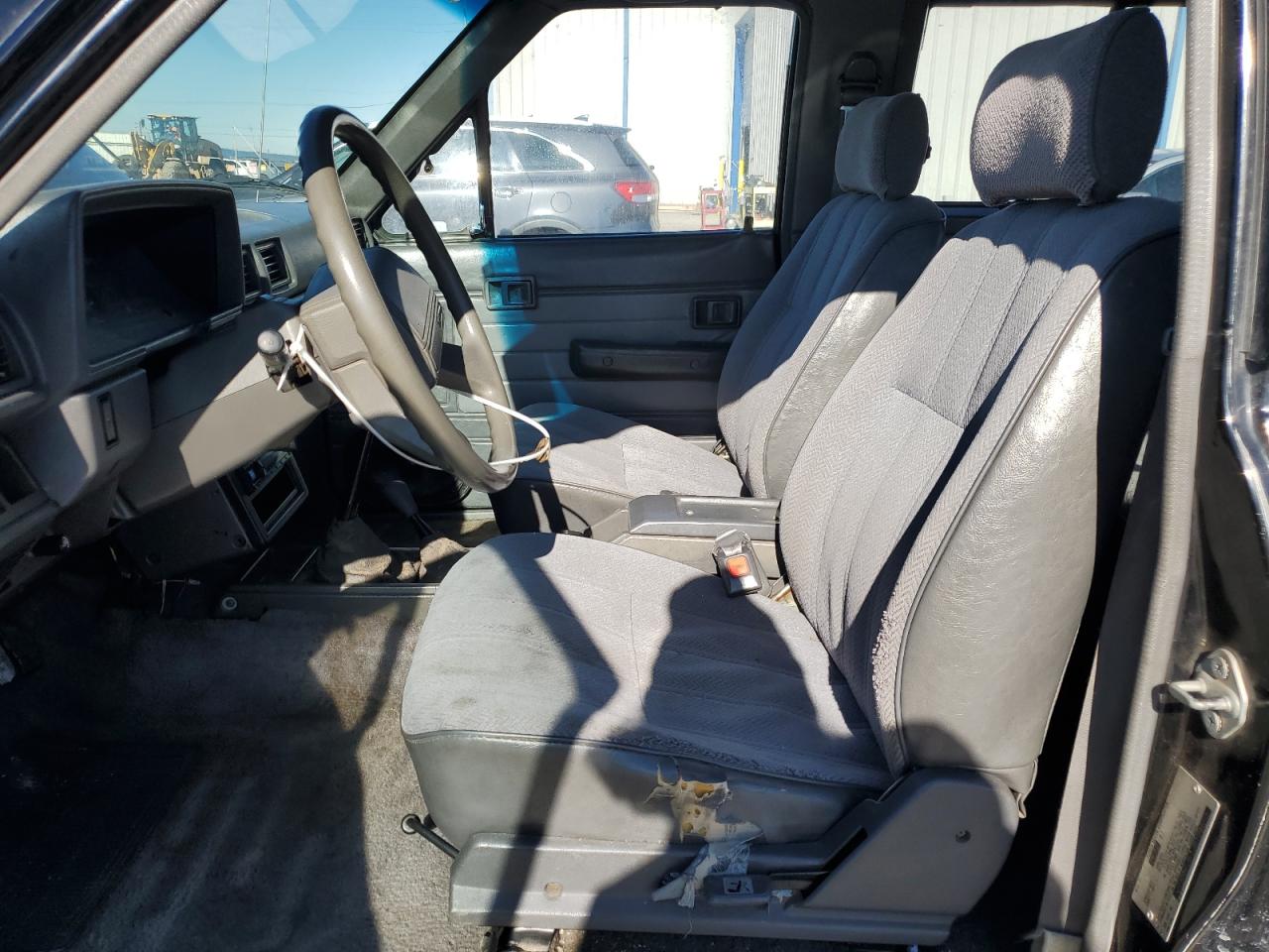 1988 Toyota 4Runner VIN JT3RN63W1J0199853 Copart auction photo, all over damage thumbnail 7
