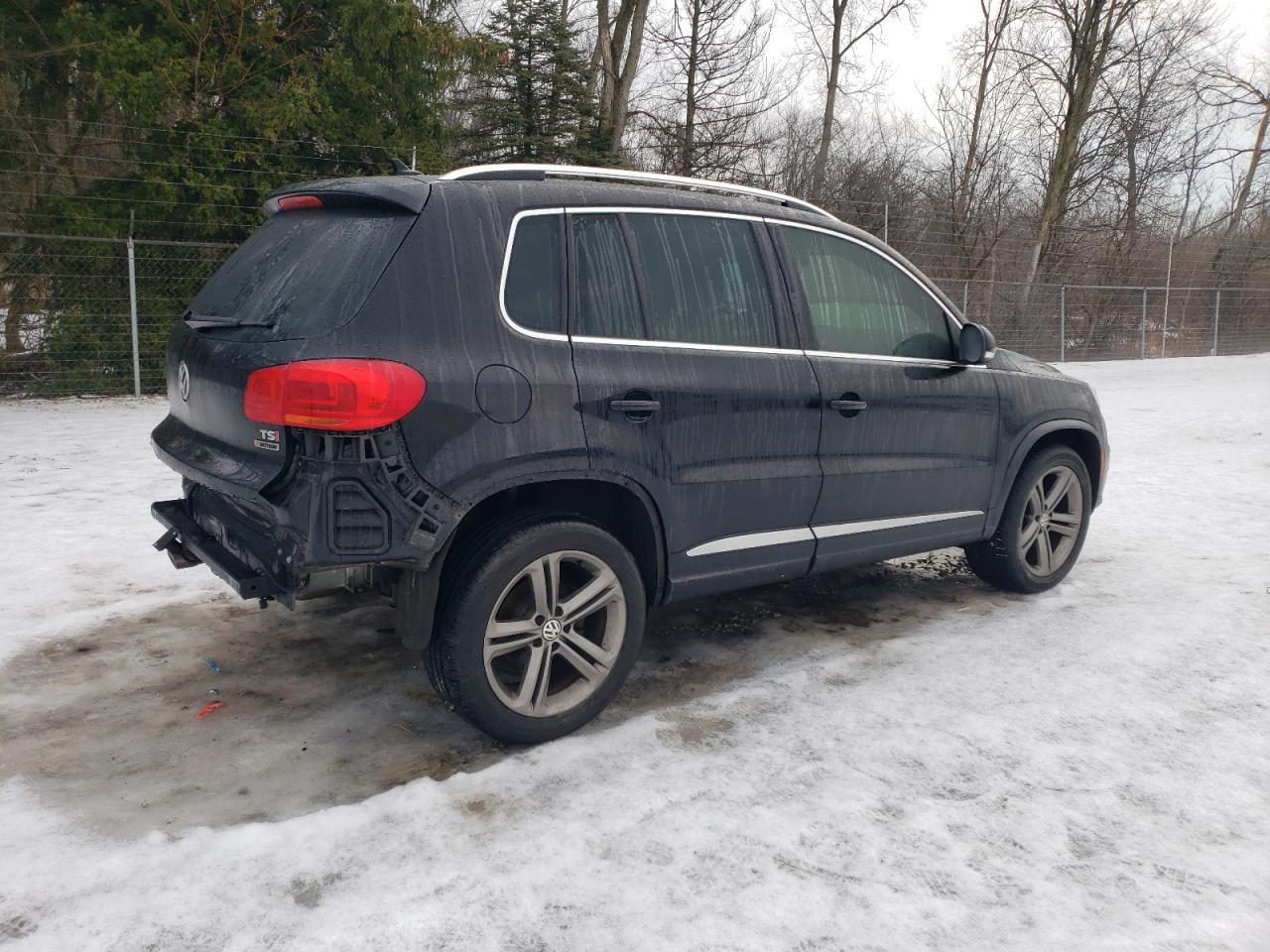 2017 Volkswagen Tiguan VIN WVGUV7AX0HK015908 Copart auction photo, rear end damage thumbnail 3