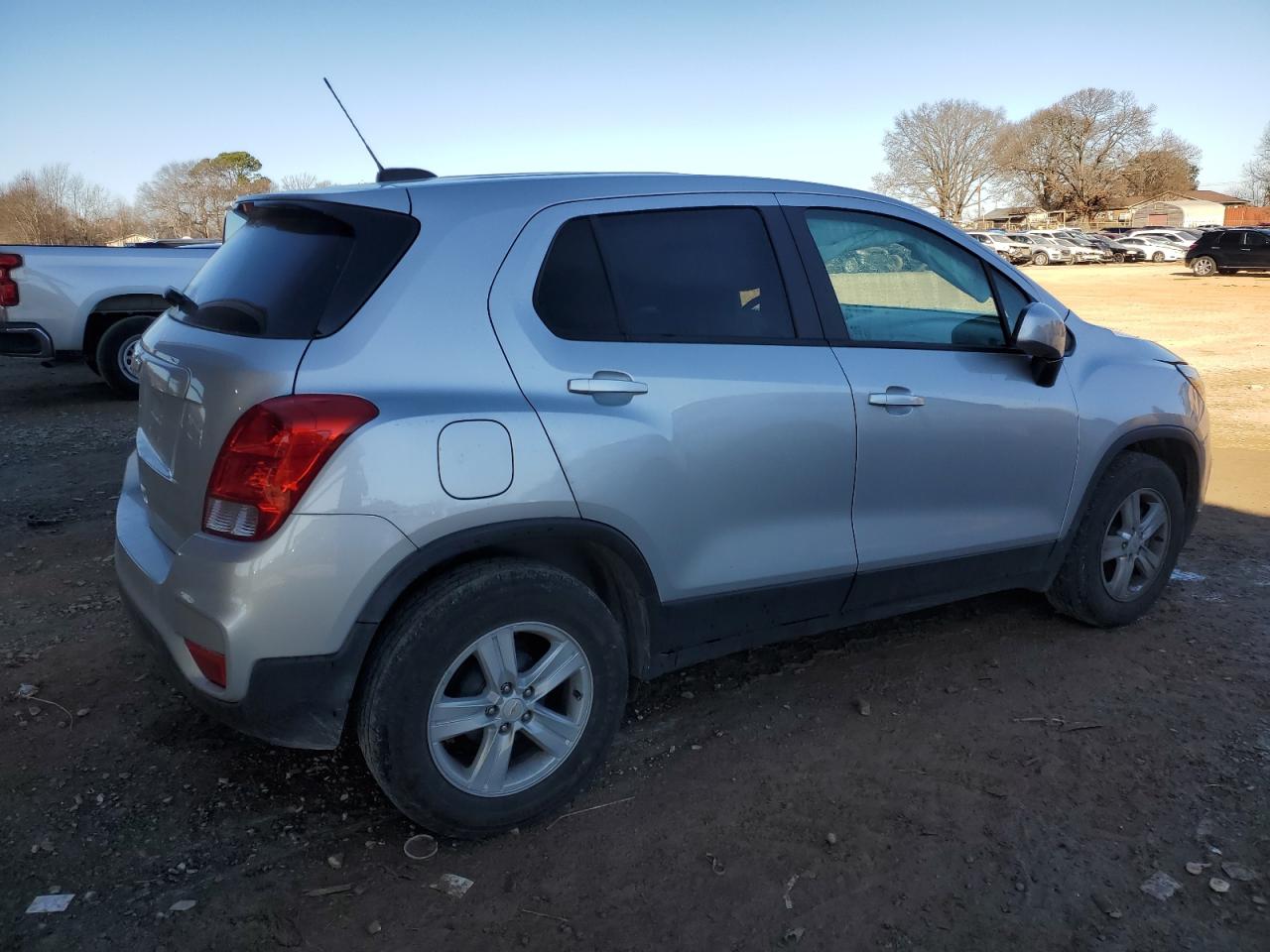 2020 Chevrolet Trax VIN KL7CJKSB8LB032656 Copart auction photo, front end damage thumbnail 3
