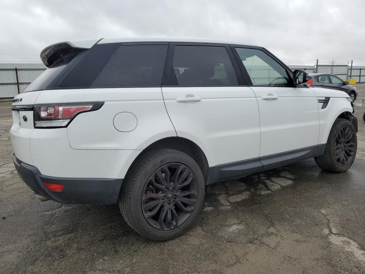 2016 Land Rover Range Rover VIN SALWR2EFXGA102041 Copart auction photo, front end / side damage thumbnail 3