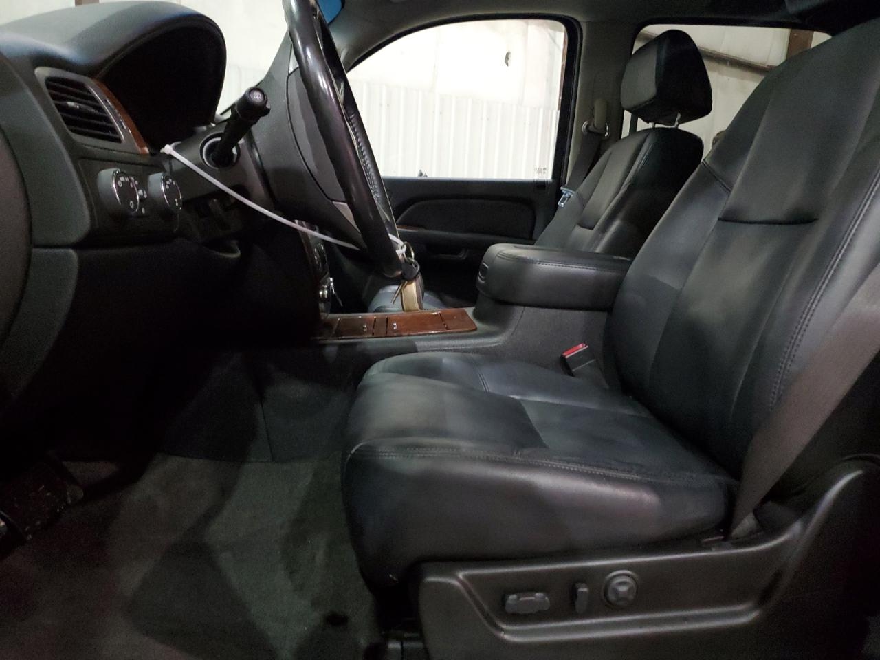 2009 Chevrolet Suburban VIN 1GNFK36319J107886 Copart auction photo, side damage thumbnail 7
