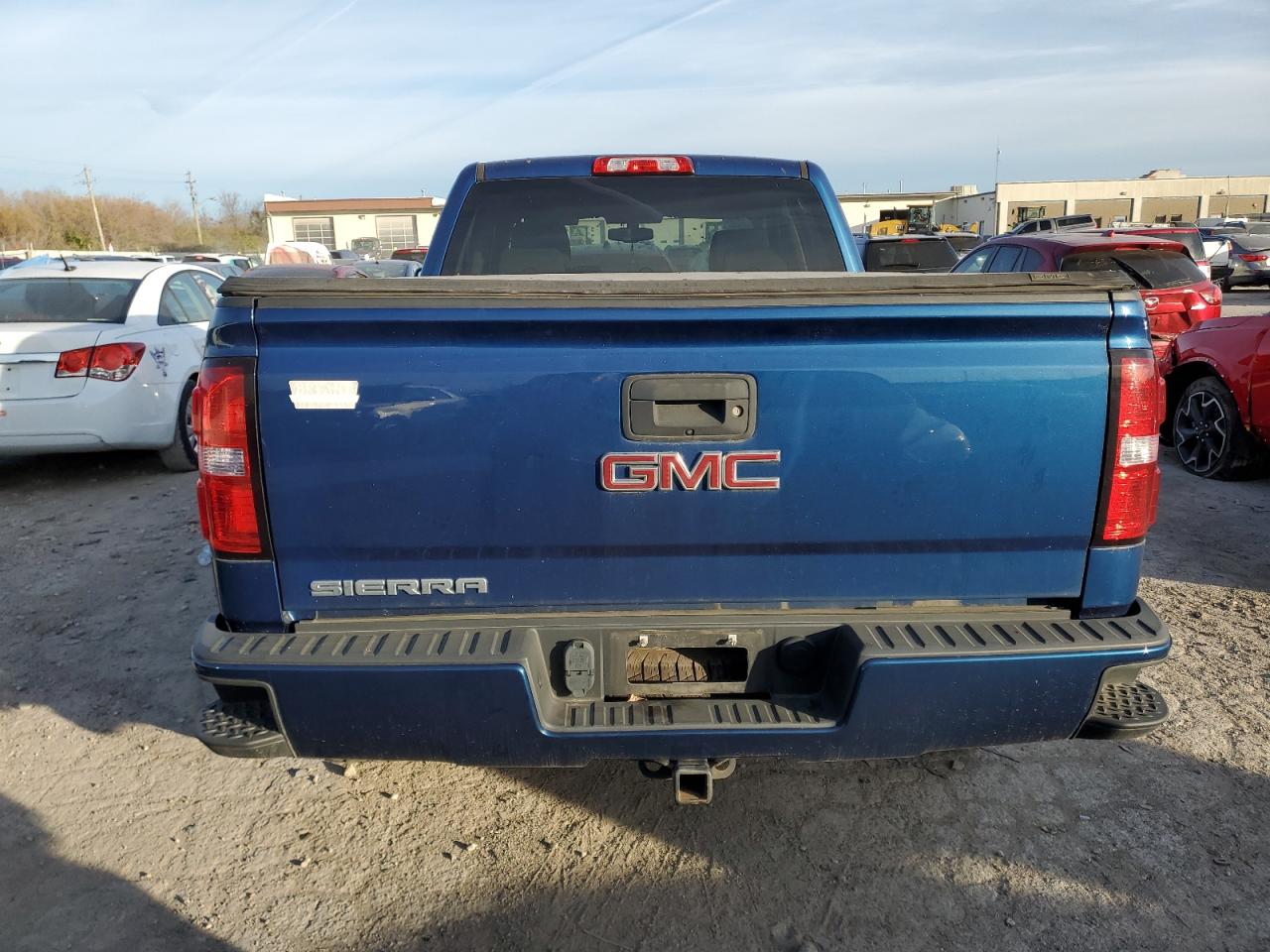 2018 GMC Sierra VIN 1GTV2LEC3JZ240712 Copart auction photo, side / minor dent/scratches damage thumbnail 6