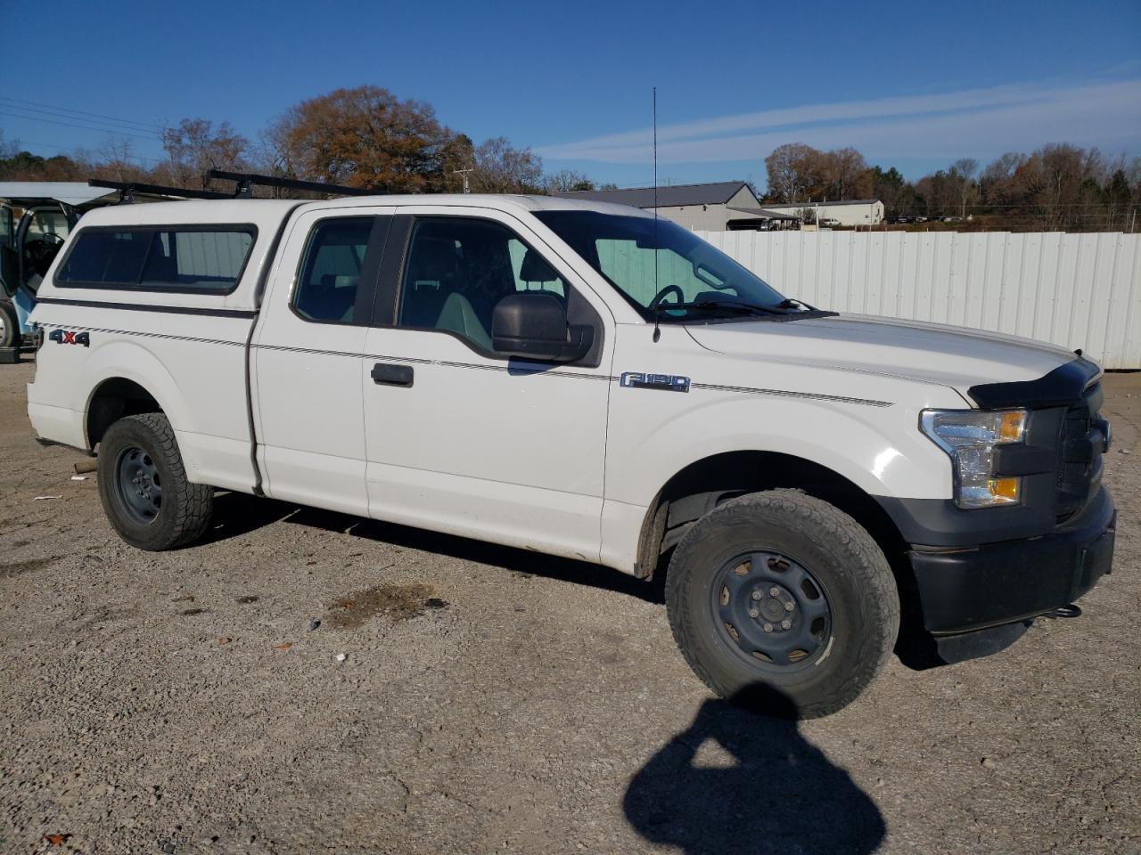 2016 Ford F-150 VIN 1FTEX1E81GFD59824 Copart auction photo, rear end / minor dent/scratches damage thumbnail 4
