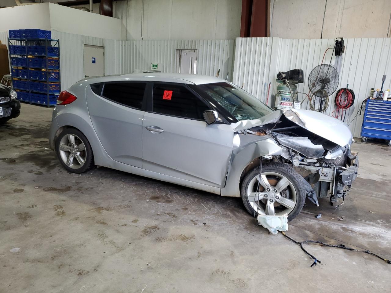2015 Hyundai Veloster VIN KMHTC6AD7FU224713 Copart auction photo, front end / minor dent/scratches damage thumbnail 4
