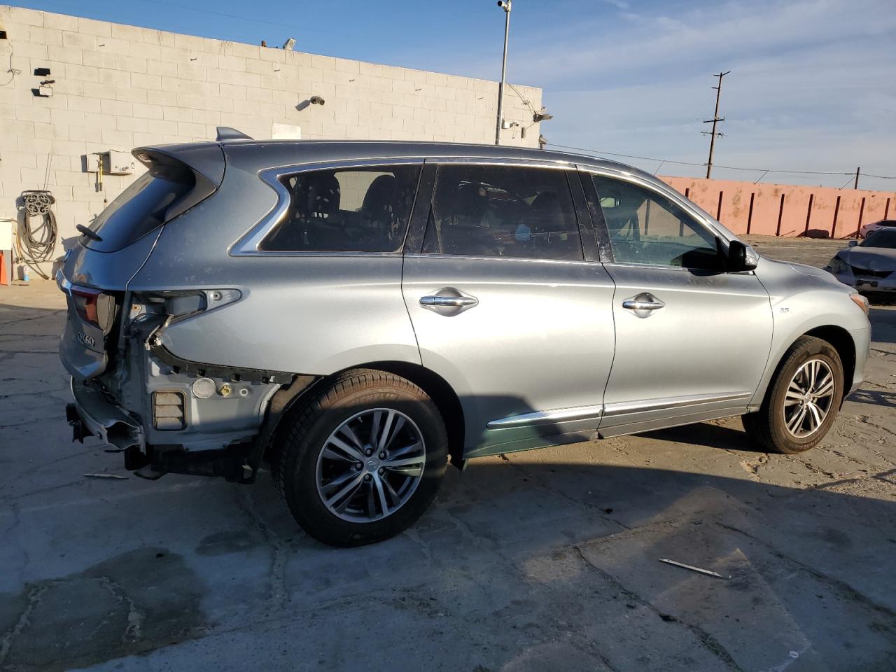 2018 Infiniti QX60 VIN 5N1DL0MM4JC533311 Copart auction photo, all over damage thumbnail 3