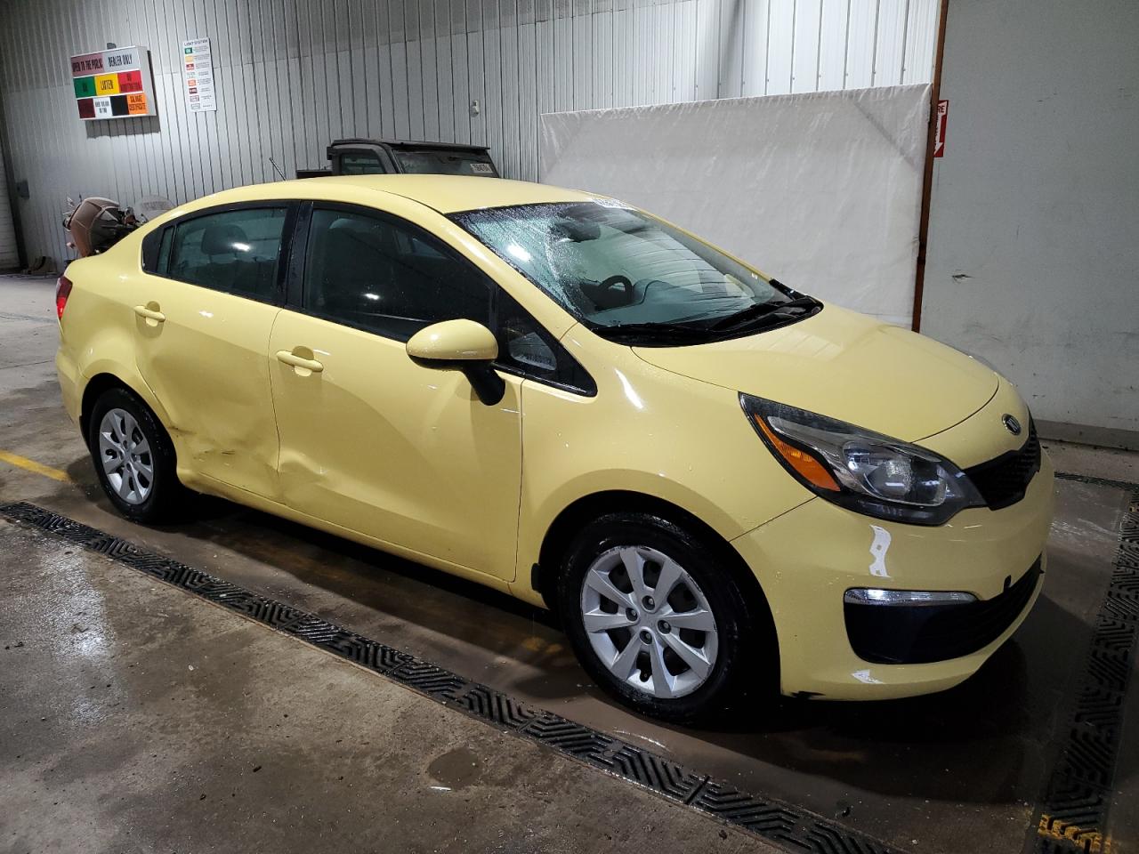 2016 KIA Rio VIN KNADM4A39G6586353 Copart auction photo, side / minor dent/scratches damage thumbnail 4