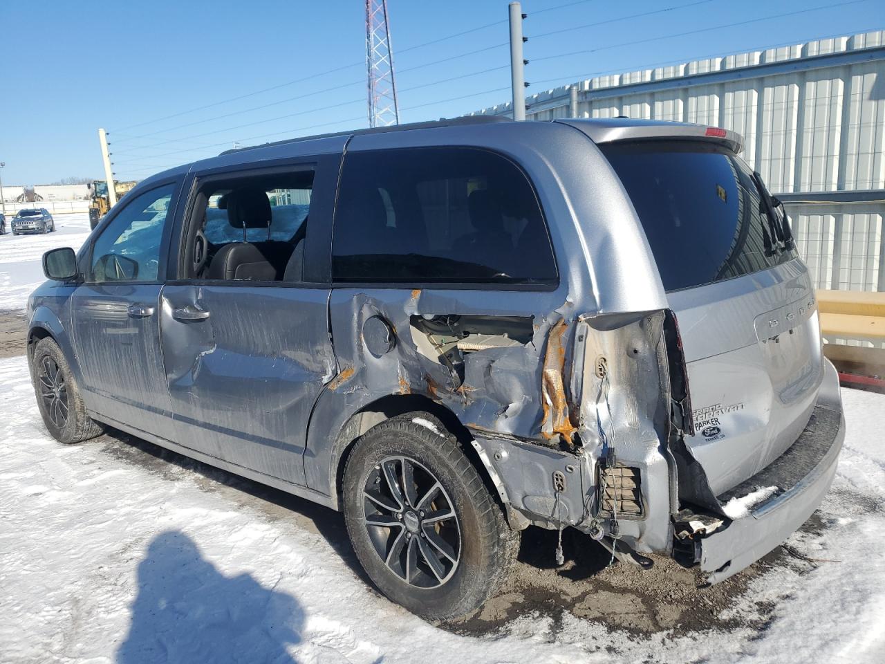 2019 Dodge Caravan VIN 2C4RDGEG1KR558099 Copart auction photo, side / rear end damage thumbnail 2