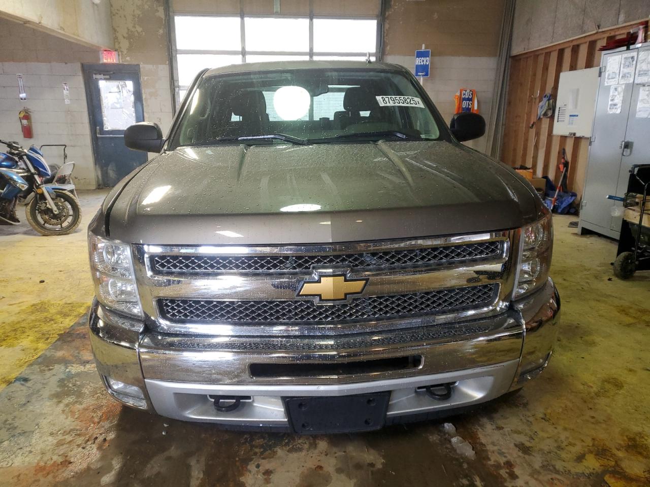2013 Chevrolet Silverado VIN 3GCPKSE70DG331897 Copart auction photo, side / minor dent/scratches damage thumbnail 5