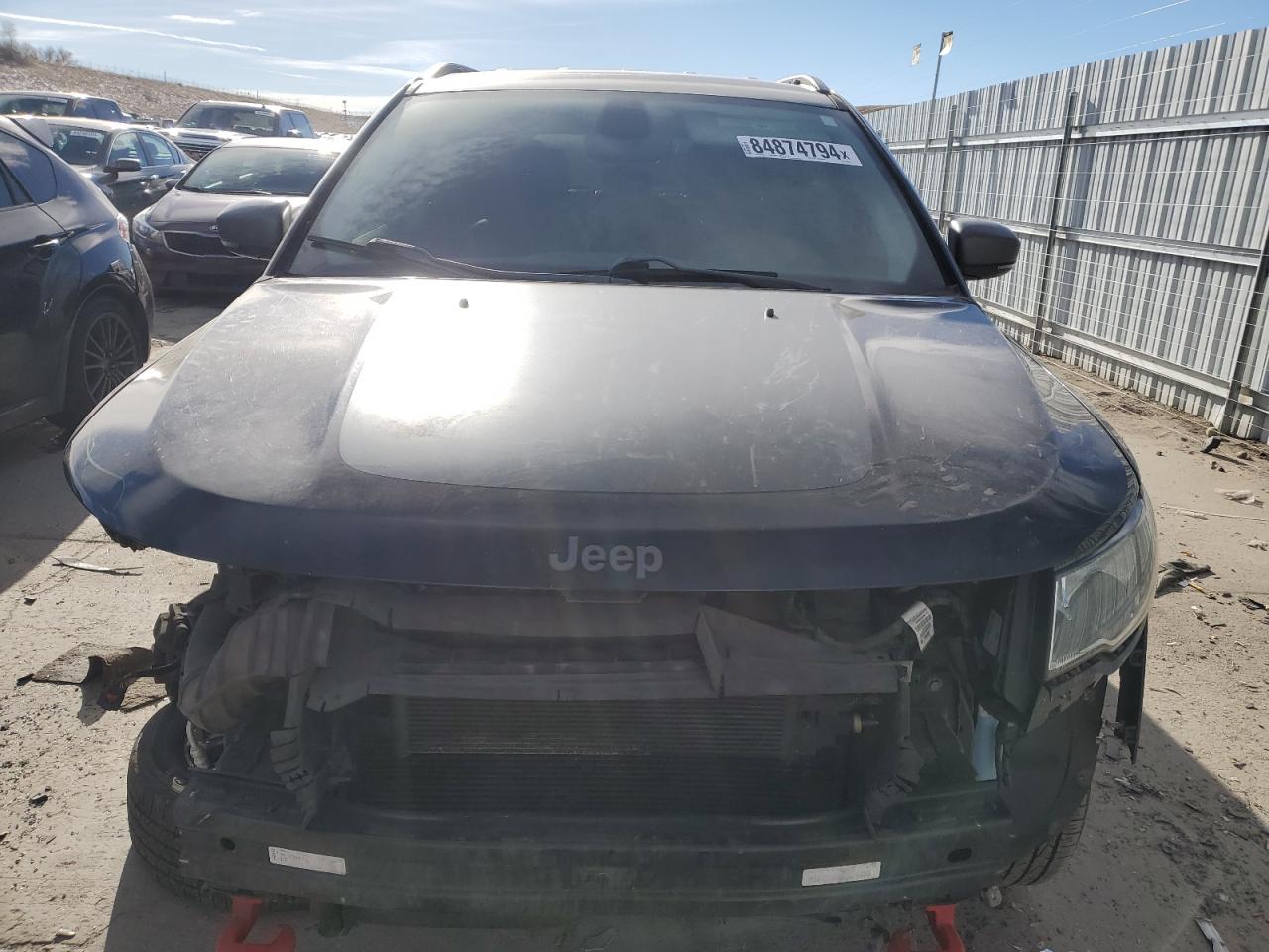 2019 Jeep Compass VIN 3C4NJDDB8KT661903 Copart auction photo, front end / side damage thumbnail 5