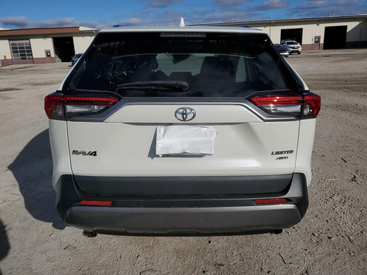 2019 Toyota RAV 4 VIN 2T3N1RFV7KW076128 Copart auction photo, front end / undercarriage damage thumbnail 6