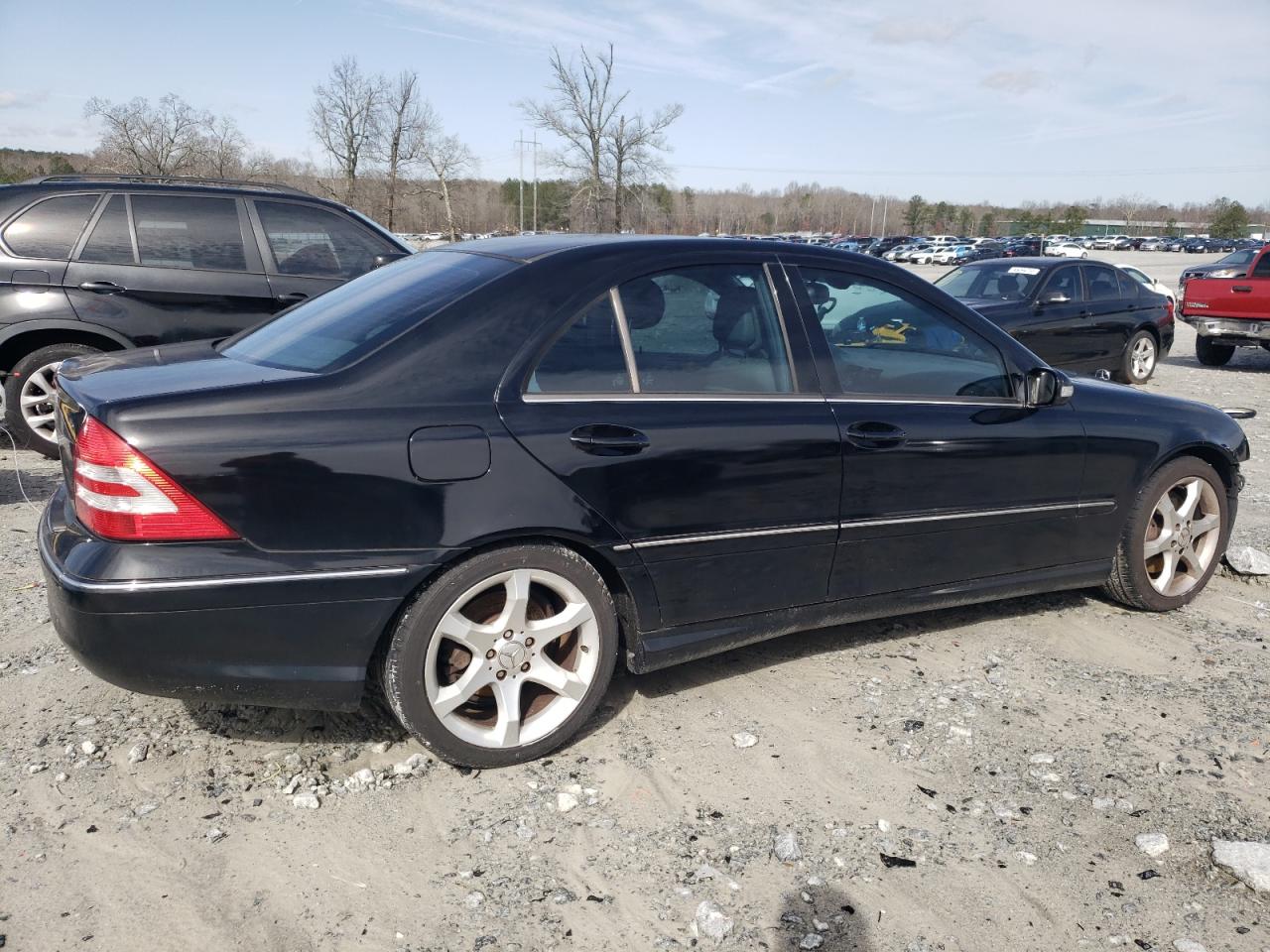 2007 Mercedes-Benz C-klasse VIN WDBRF52H07E025370 Copart auction photo, front end / side damage thumbnail 3