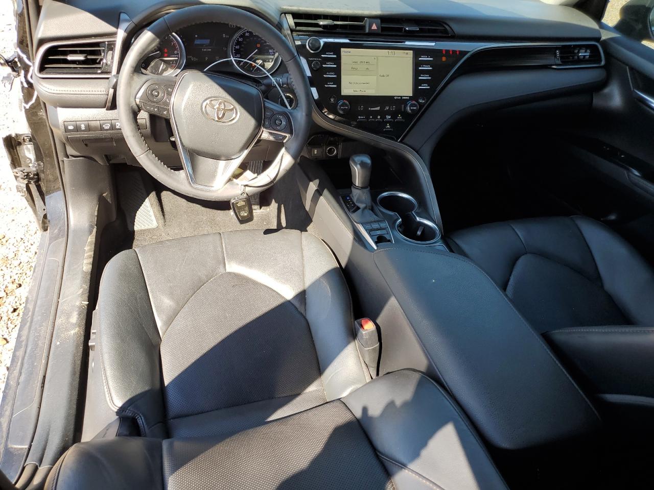 2020 Toyota Camry VIN 4T1F11AK2LU393540 Copart auction photo, side / front end damage thumbnail 8
