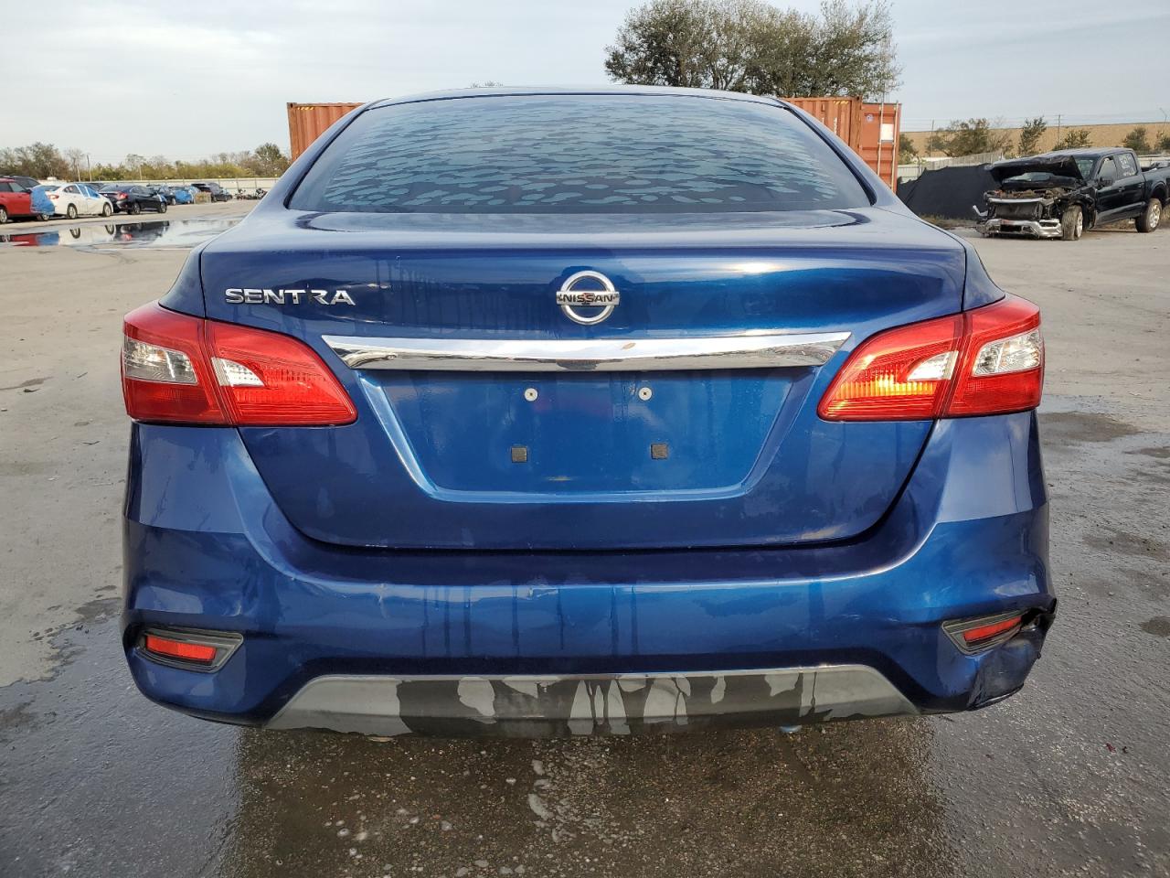 2017 Nissan Sentra VIN 3N1AB7AP0HY256579 Copart auction photo, all over damage thumbnail 6
