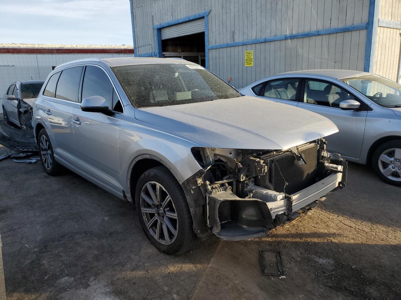 2017 Audi Q7 VIN WA1LAAF75HD029822 Copart auction photo, front end damage thumbnail 4
