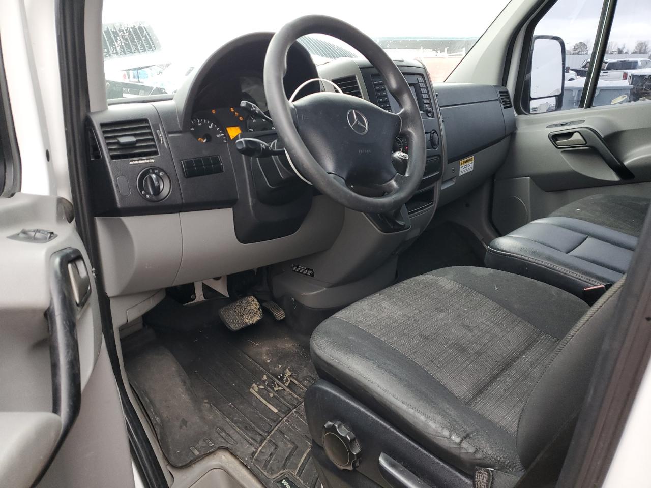 2014 Mercedes-Benz Sprinter VIN WD3PE7CC7E5932103 Copart auction photo, normal wear / minor dent/scratches damage thumbnail 8