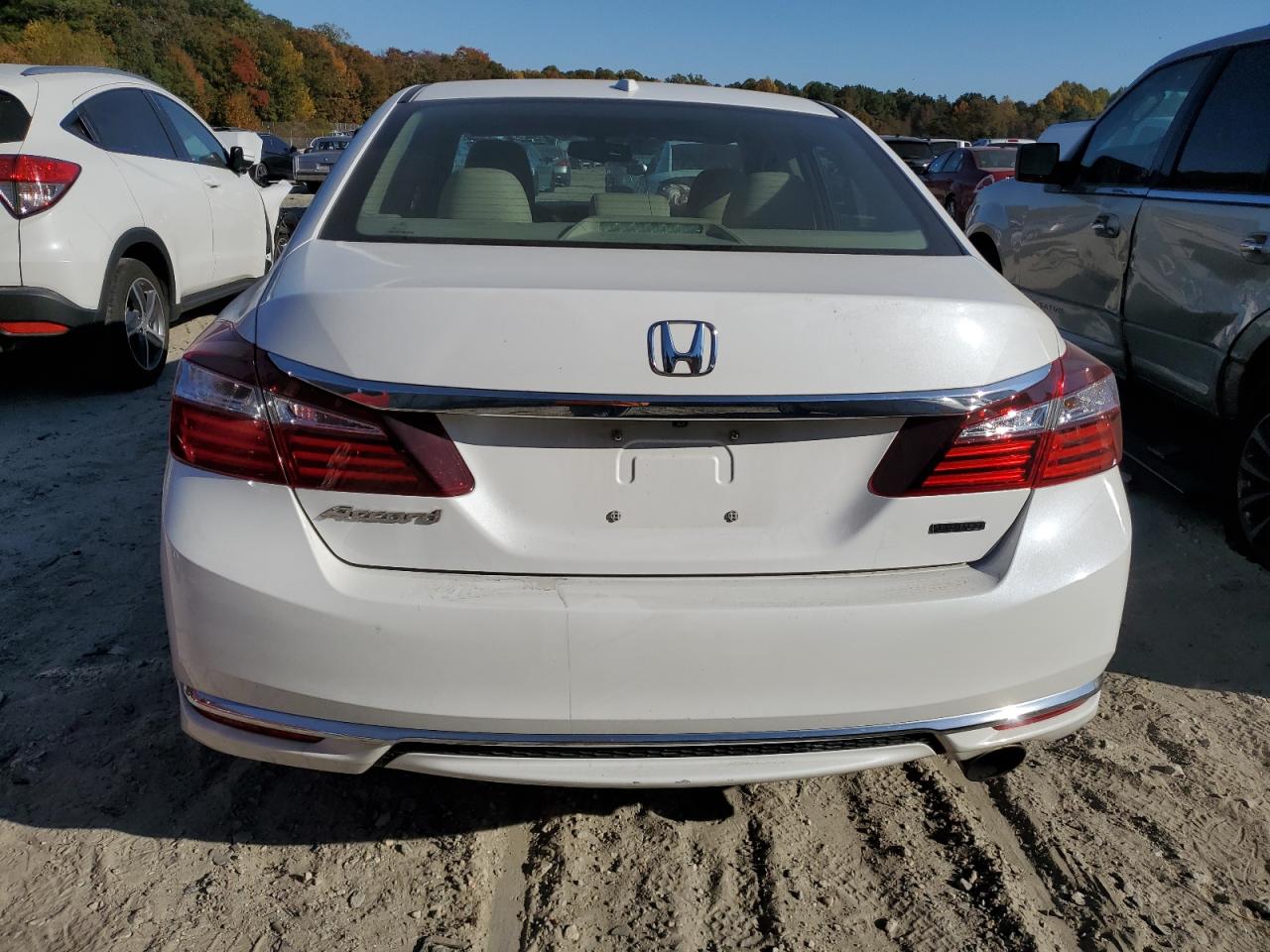2016 Honda Accord VIN 1HGCR2F82GA005220 Copart auction photo, front end / minor dent/scratches damage thumbnail 6