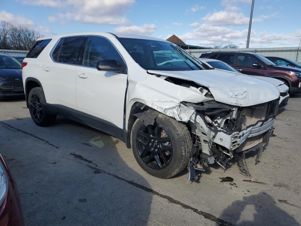 2021 Chevrolet Traverse VIN 1GNERFKW7MJ189303 Copart auction photo, front end damage thumbnail 4
