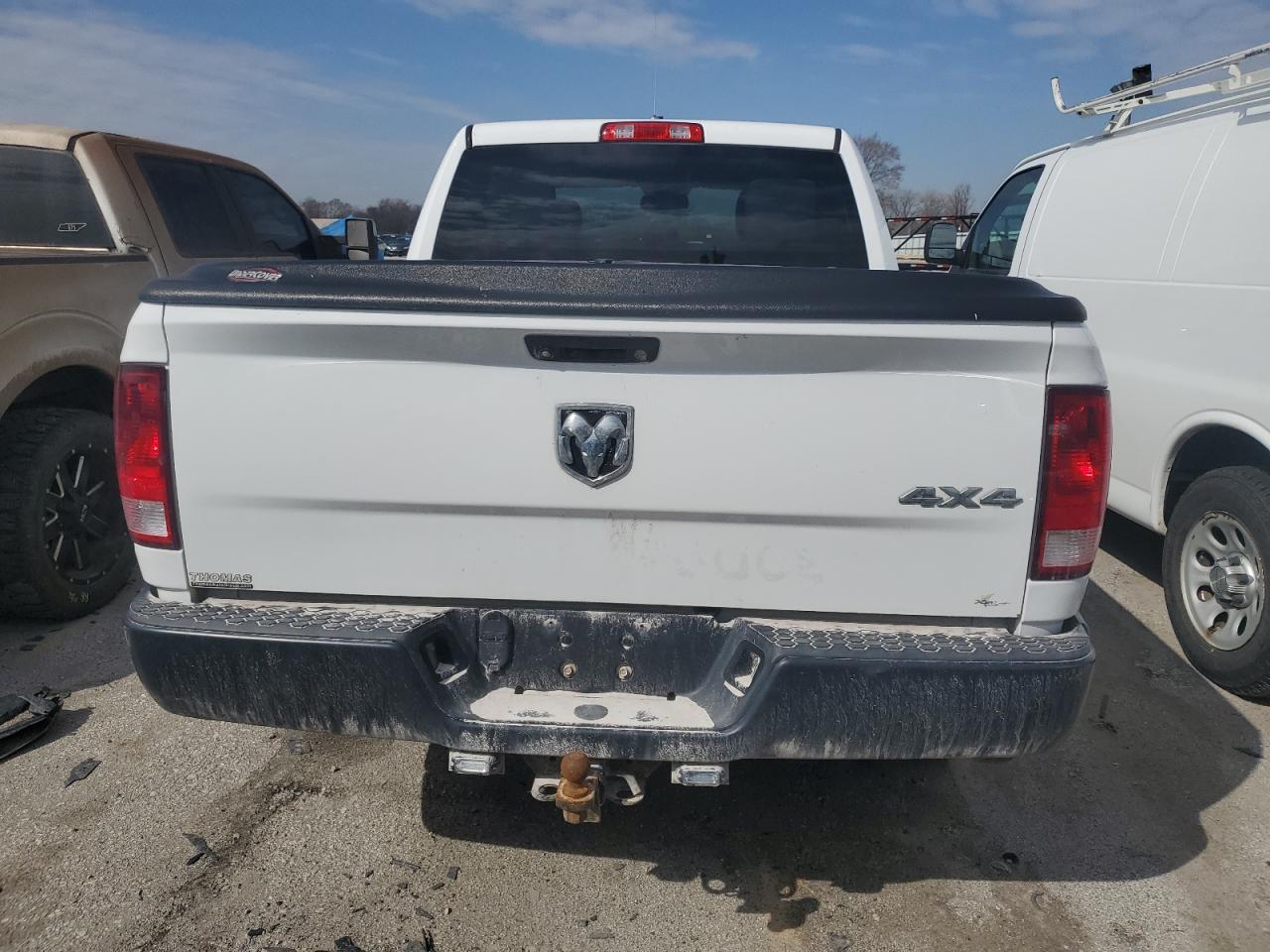 2015 RAM 1500 VIN 1C6RR7XT9FS705194 Copart auction photo, side damage thumbnail 6