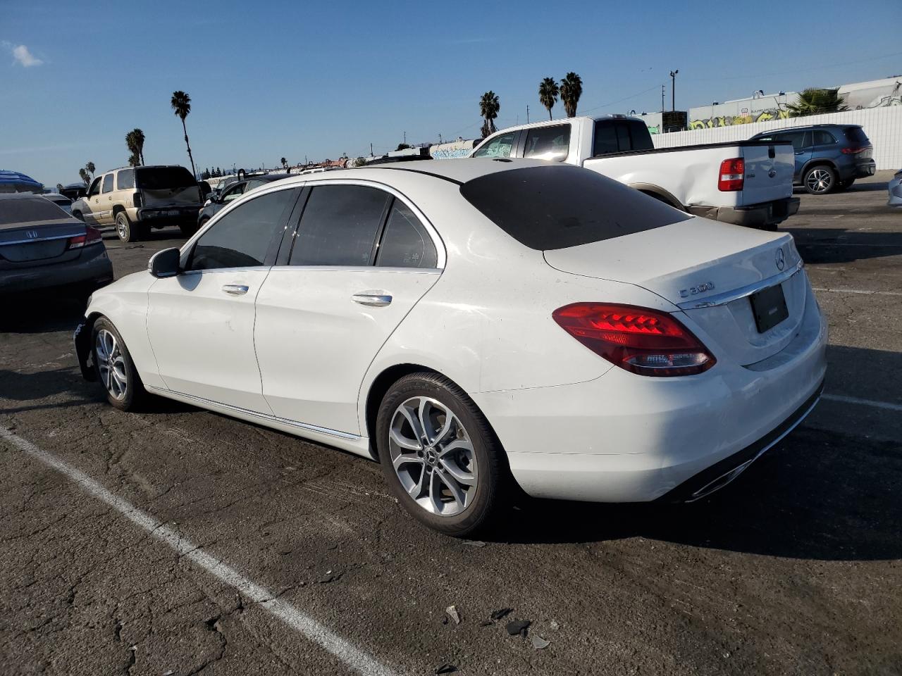 2018 Mercedes-Benz C-klasse VIN 55SWF4JB8JU267078 Copart auction photo, front end / minor dent/scratches damage thumbnail 2