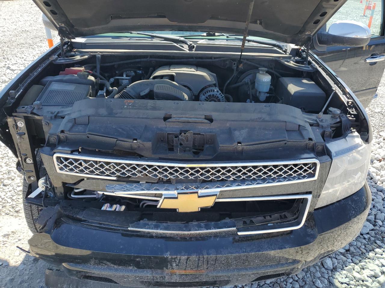 2013 Chevrolet Avalanche VIN 3GNTKFE76DG179301 Copart auction photo, front end / side damage thumbnail 12