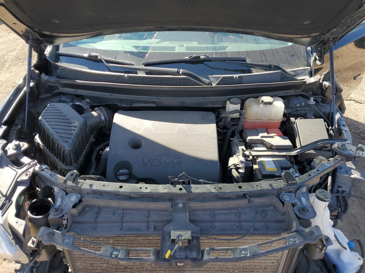 2021 Chevrolet Traverse VIN 1GNEVHKW9MJ158349 Copart auction photo, front end / side damage thumbnail 11