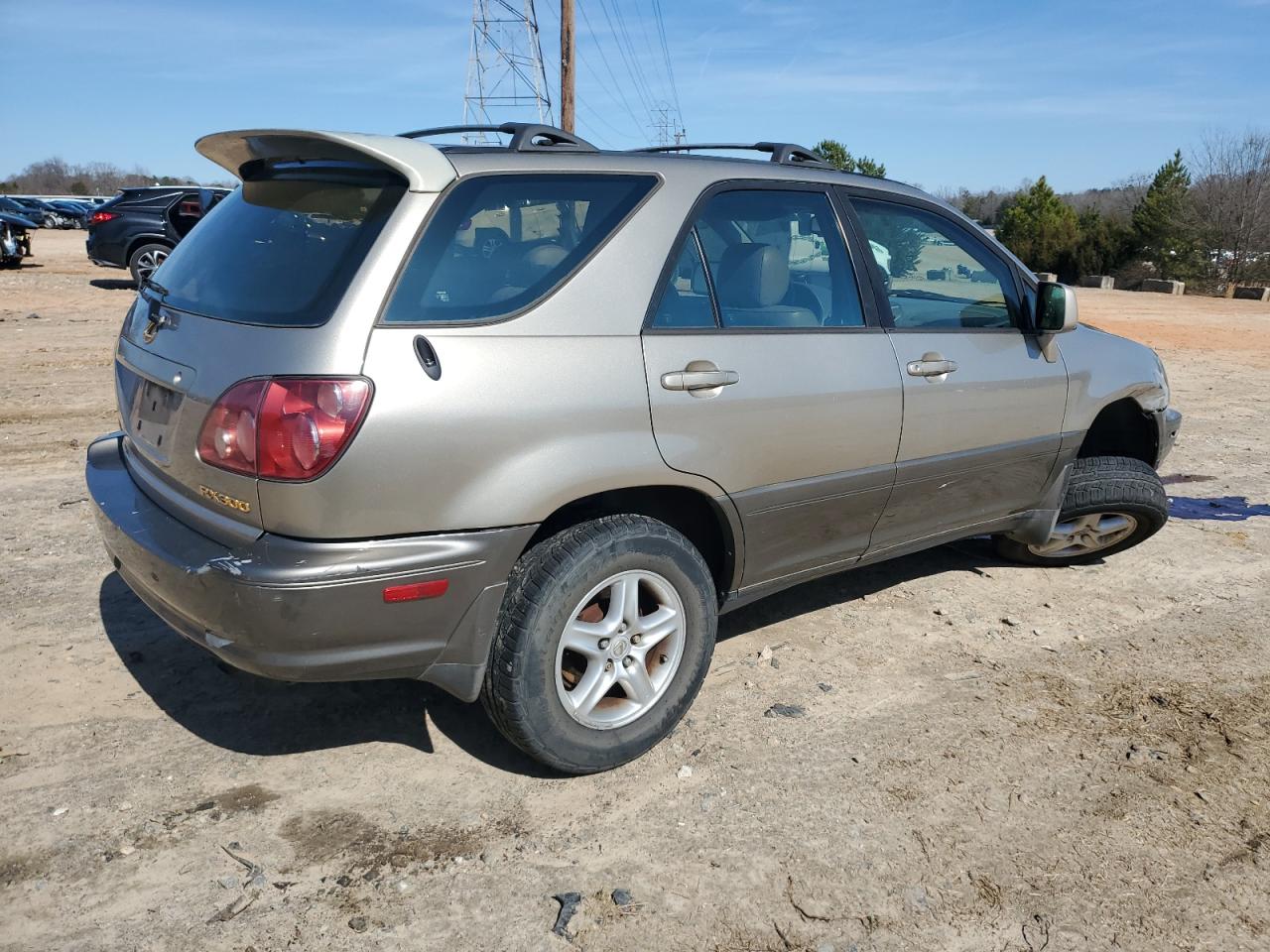 2000 Lexus RX VIN JT6HF10U4Y0146642 Copart auction photo, front end / mechanical damage thumbnail 3