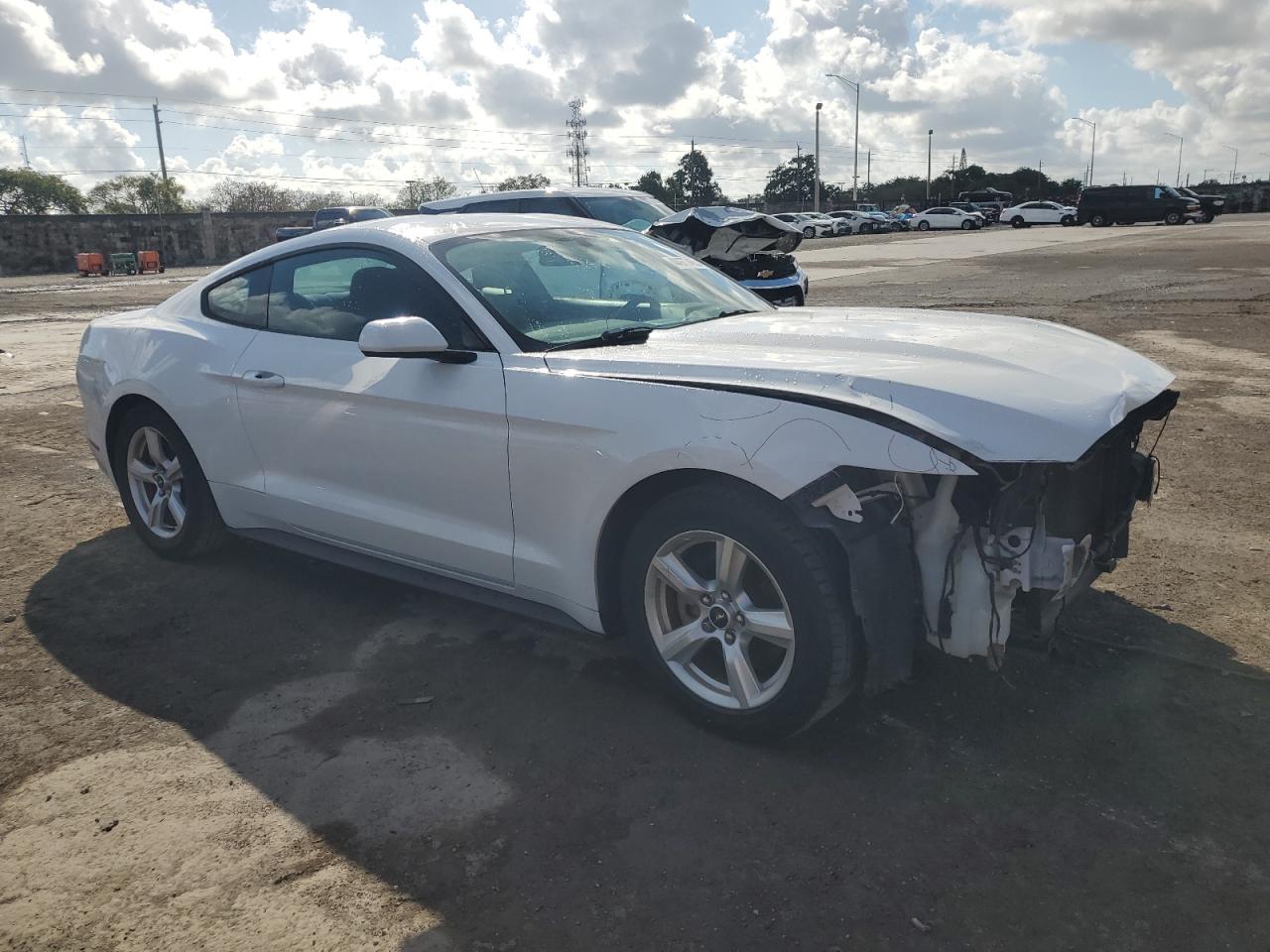 2017 Ford Mustang VIN 1FA6P8AM0H5289651 Copart auction photo, front end damage thumbnail 4