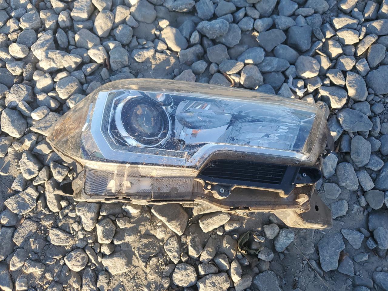 2016 Toyota Tacoma VIN 5TFAZ5CN1GX007202 Copart auction photo, top/roof / front end damage thumbnail 12